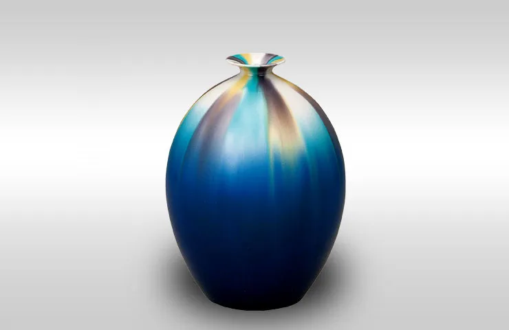 구타니야키 7호 화병 · 유약 채색 · 지름 15.5cm 정면
