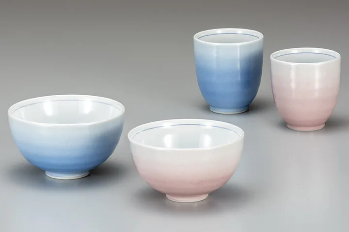 구타니야키 부부 한 세트 · 유약 채색 · 4점 · 지름 10.9cm 정면