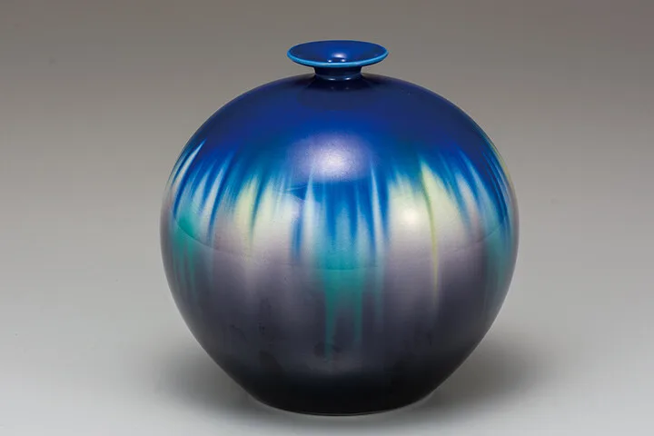 구타니야키 6호 화병 · 유약 채색 · 지름 18cm 정면